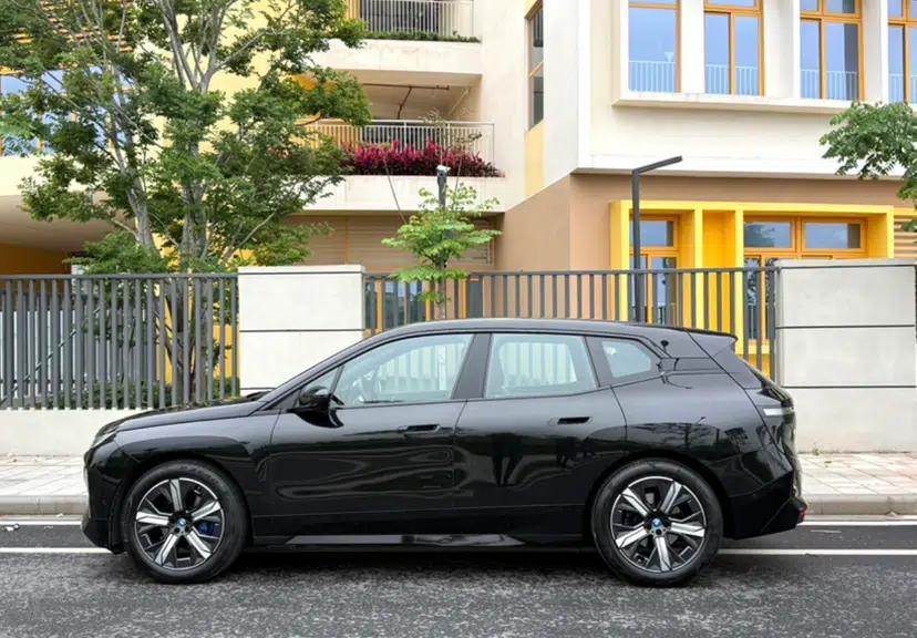 BMW iX 2022 xDrive40 — миниатюра 16