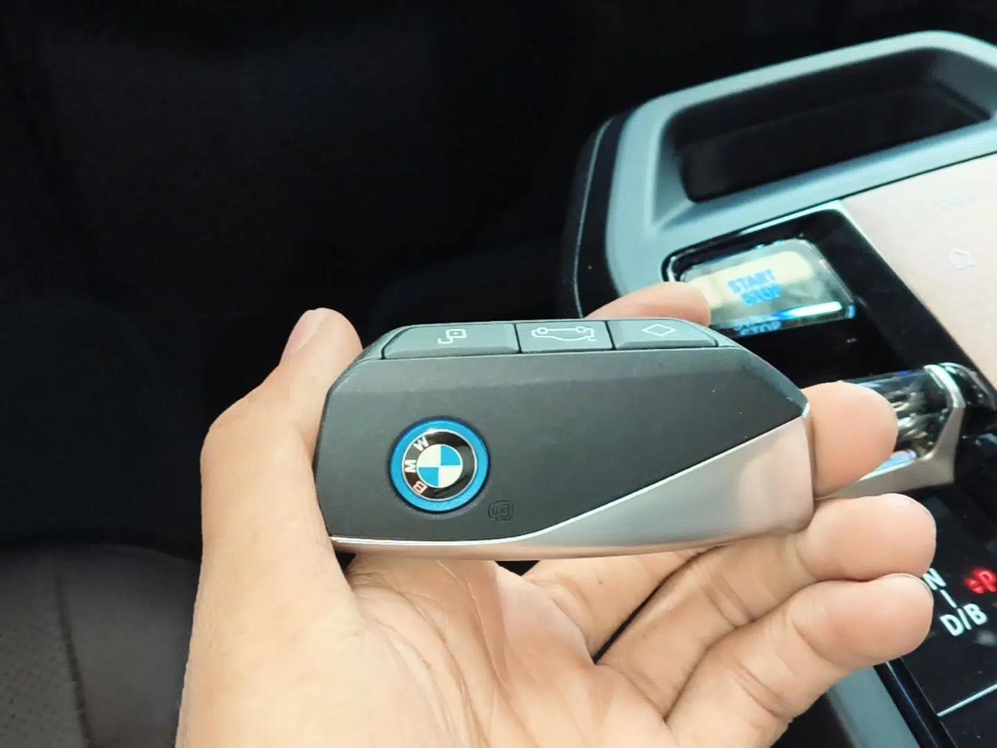 BMW iX 2022 xDrive40 — миниатюра 31