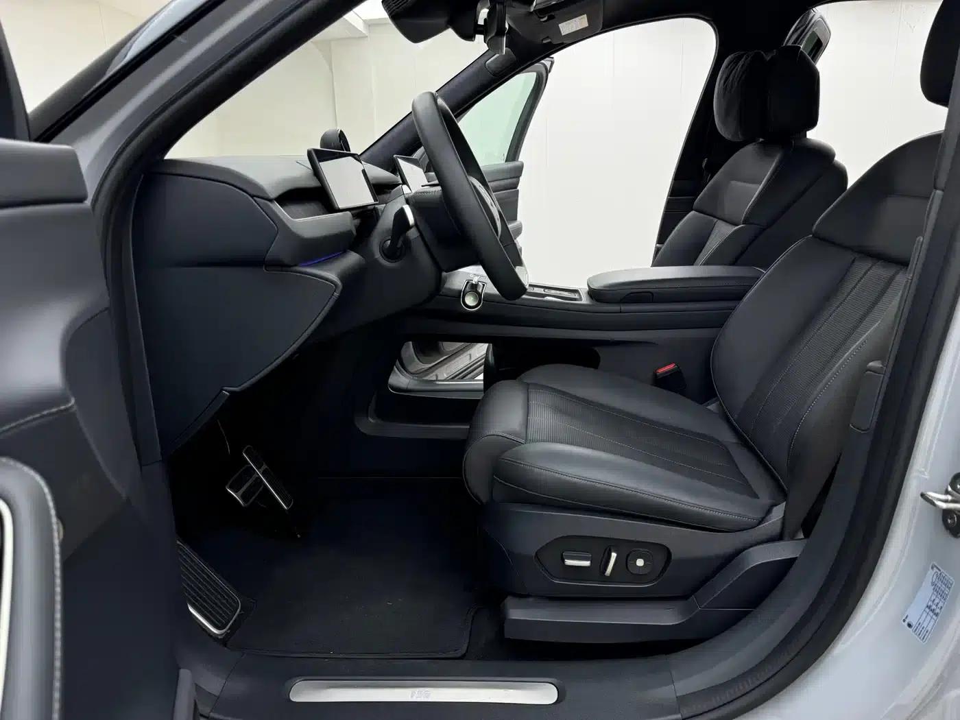 NIO ES8 2023 100kWh Executive Edition — миниатюра 10