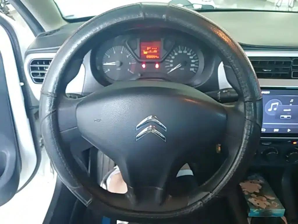 2014 Citroën Elysee 1.6L Manual Fashion Edition — миниатюра 11