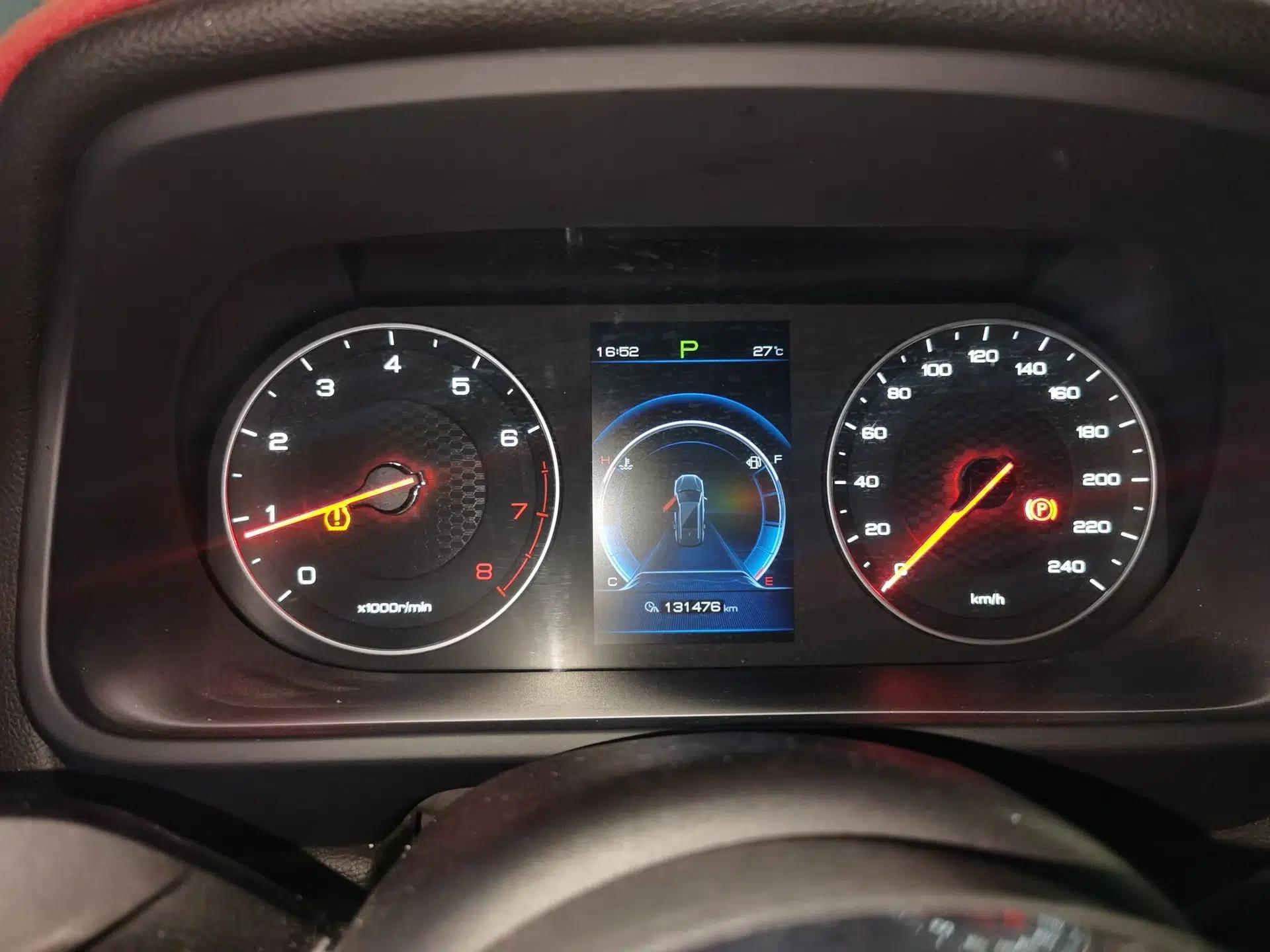 BYD Tang 2018 2.0T Automatic Smart Connect Prestige 7-Seater China V Standard — миниатюра 11
