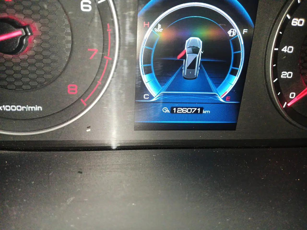 BYD Tang 2018 2.0T Automatic SmartConnect Prestige 5-Seater Emission Standard China V — миниатюра 12