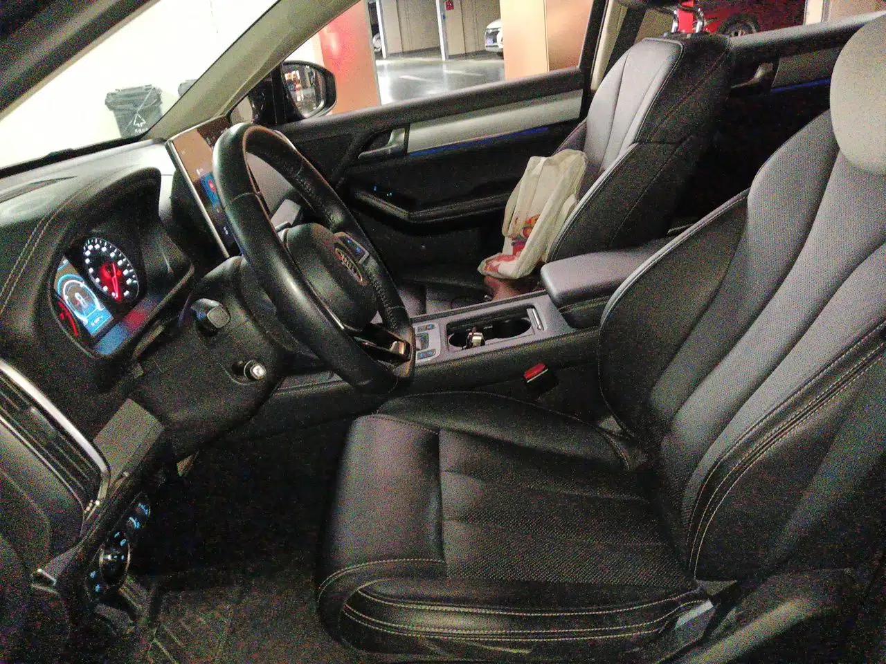 BYD Tang 2018 2.0T Automatic SmartConnect Prestige 5-Seater Emission Standard China V — миниатюра 15
