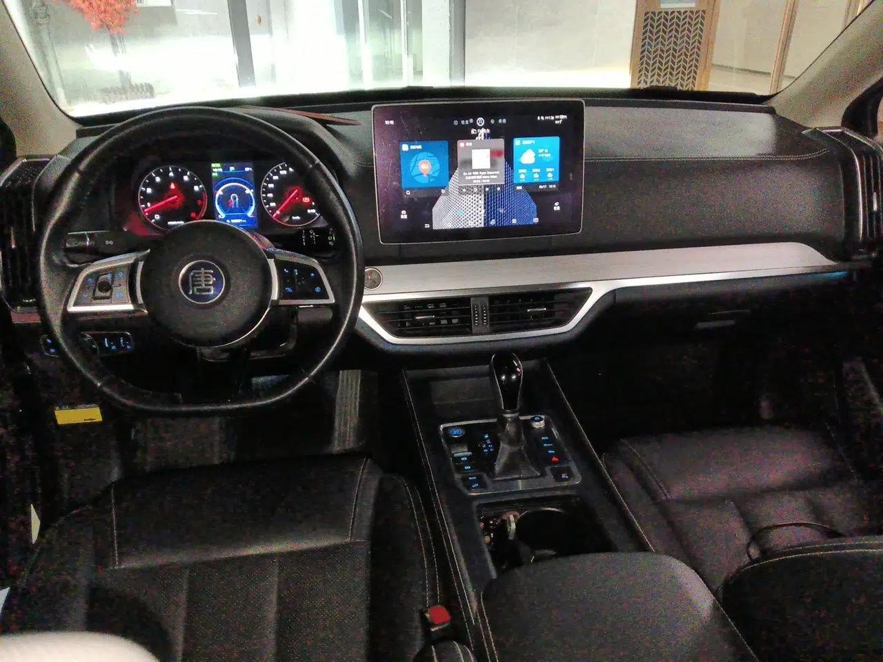 BYD Tang 2018 2.0T Automatic SmartConnect Prestige 5-Seater Emission Standard China V — миниатюра 9