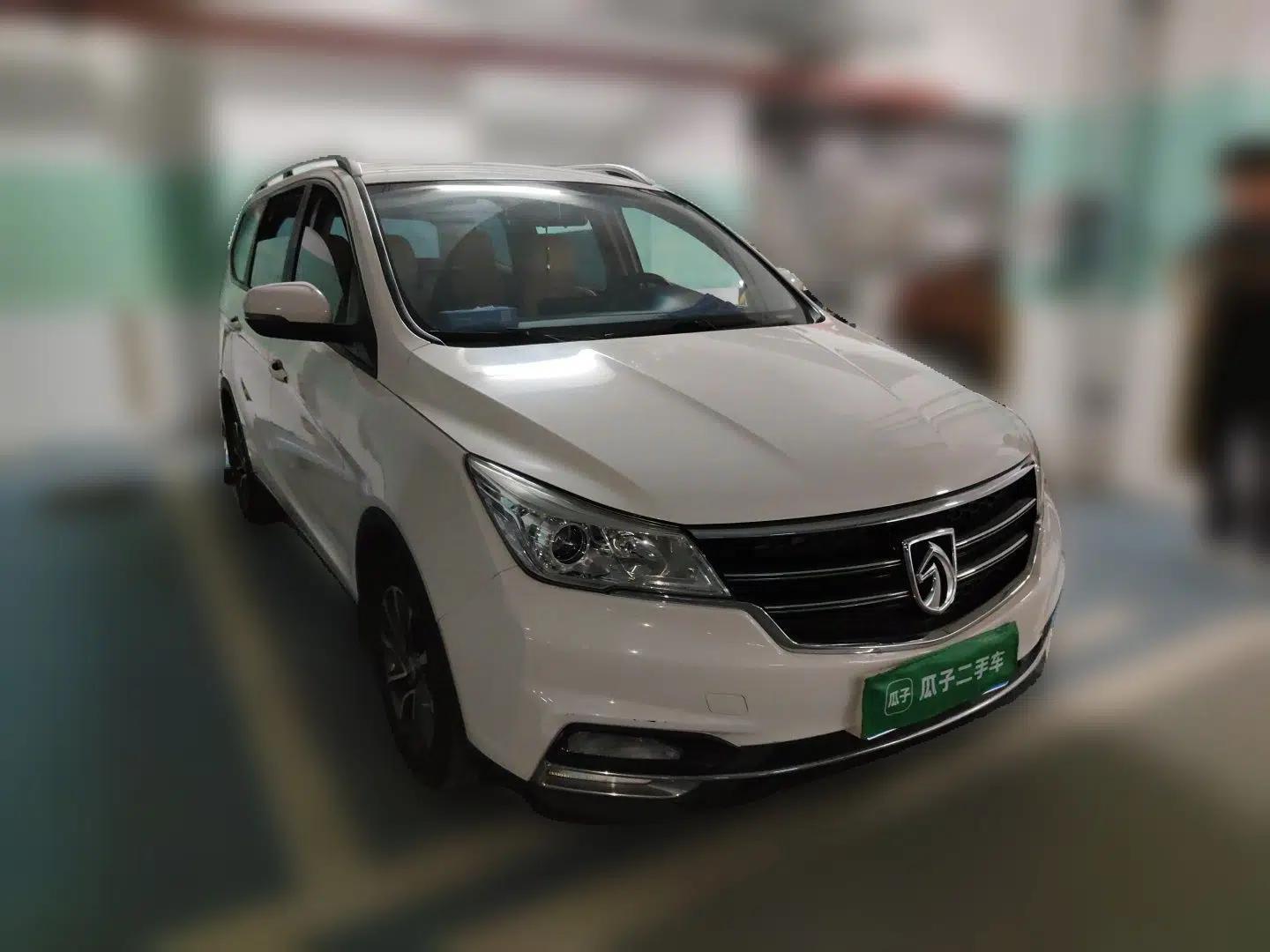 Baojun 730 2017 1.5T Manual Fashion Version 7 Seats China V Emission Standard — миниатюра 3