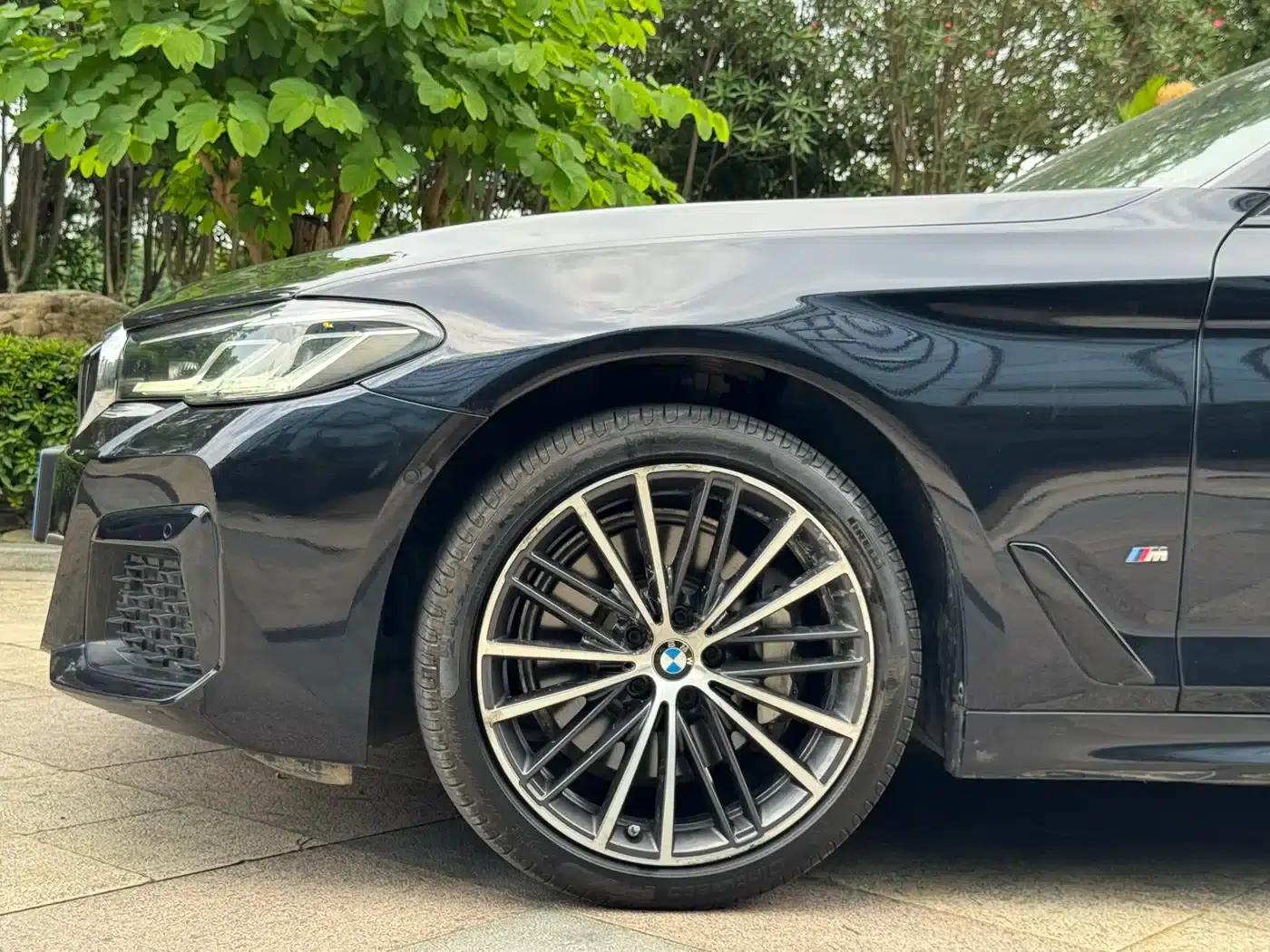 2022 BMW 5 Series 530Li Leading Edition M Sport Package — миниатюра 4