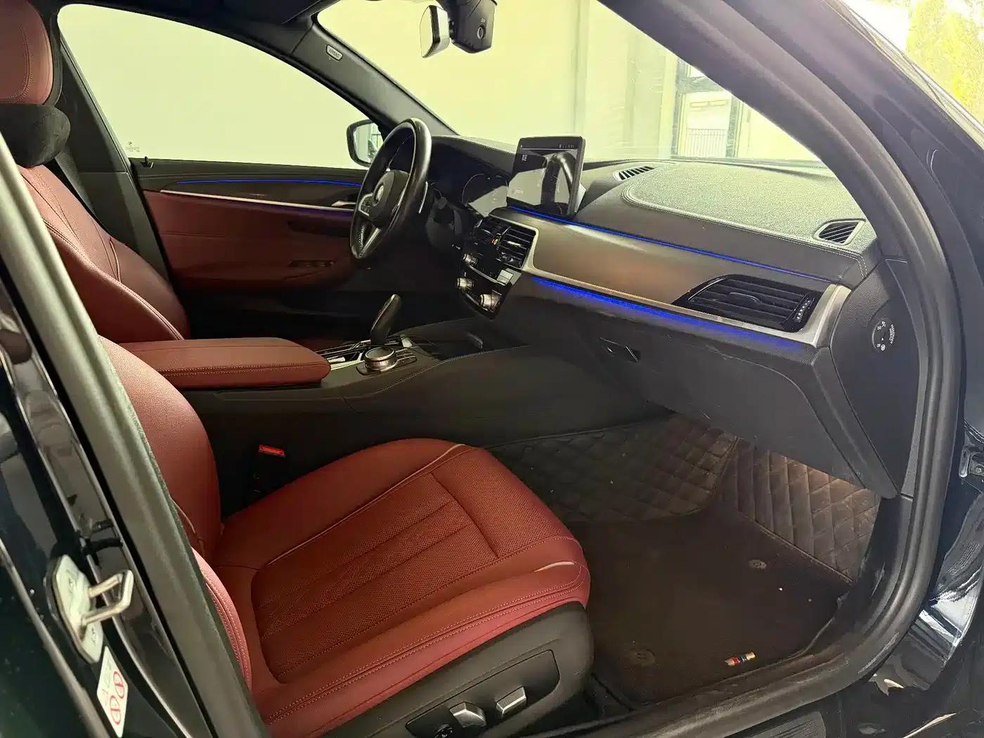 2022 BMW 5 Series 530Li Leading Edition M Sport Package — миниатюра 10