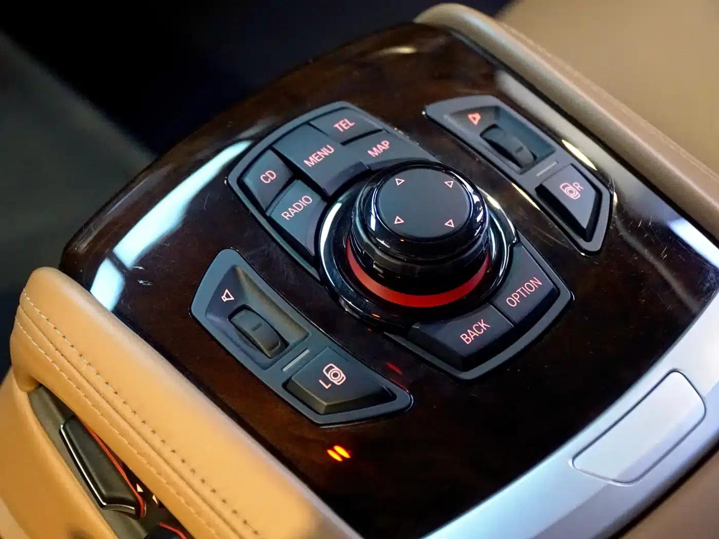 2010 BMW 7 Series 760Li — миниатюра 14