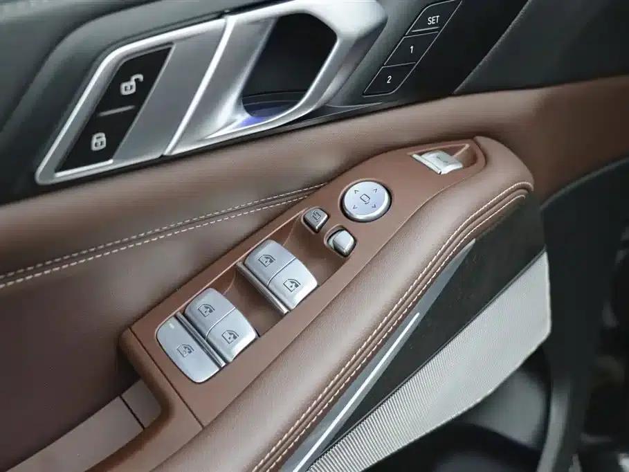 BMW X5 2022 Facelift xDrive 30Li M Sport Package — миниатюра 11