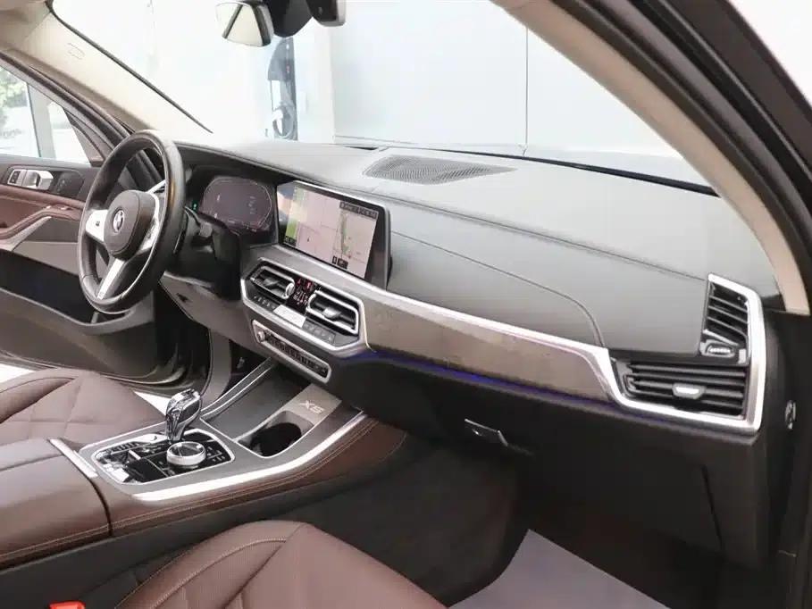 BMW X5 2022 Facelift xDrive 30Li M Sport Package — миниатюра 22