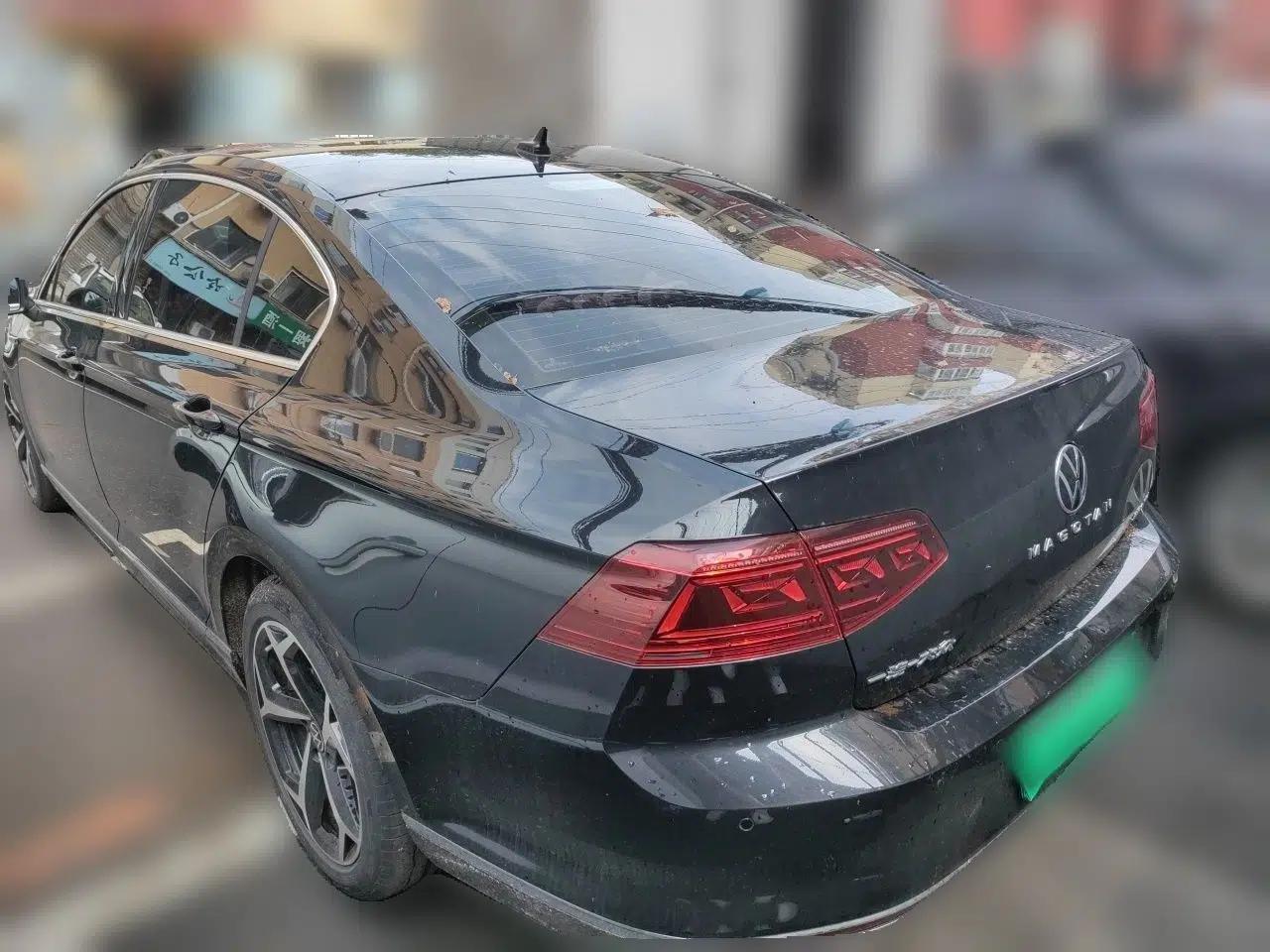 Volkswagen Magotan 2023 2 Million Units Commemorative Edition 330TSI DSG Luxury Version — миниатюра 4