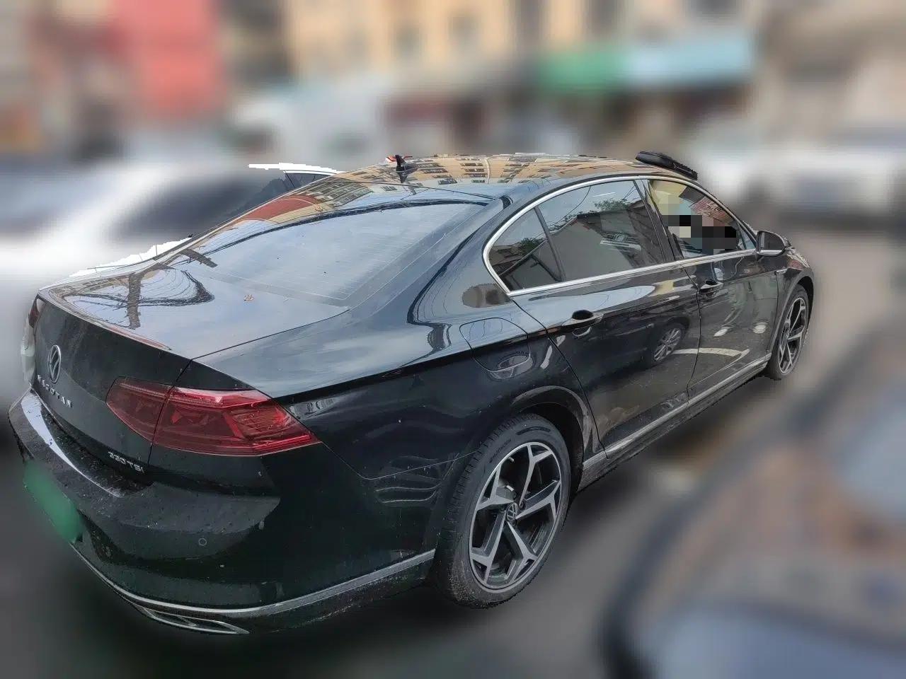 Volkswagen Magotan 2023 2 Million Units Commemorative Edition 330TSI DSG Luxury Version — миниатюра 6