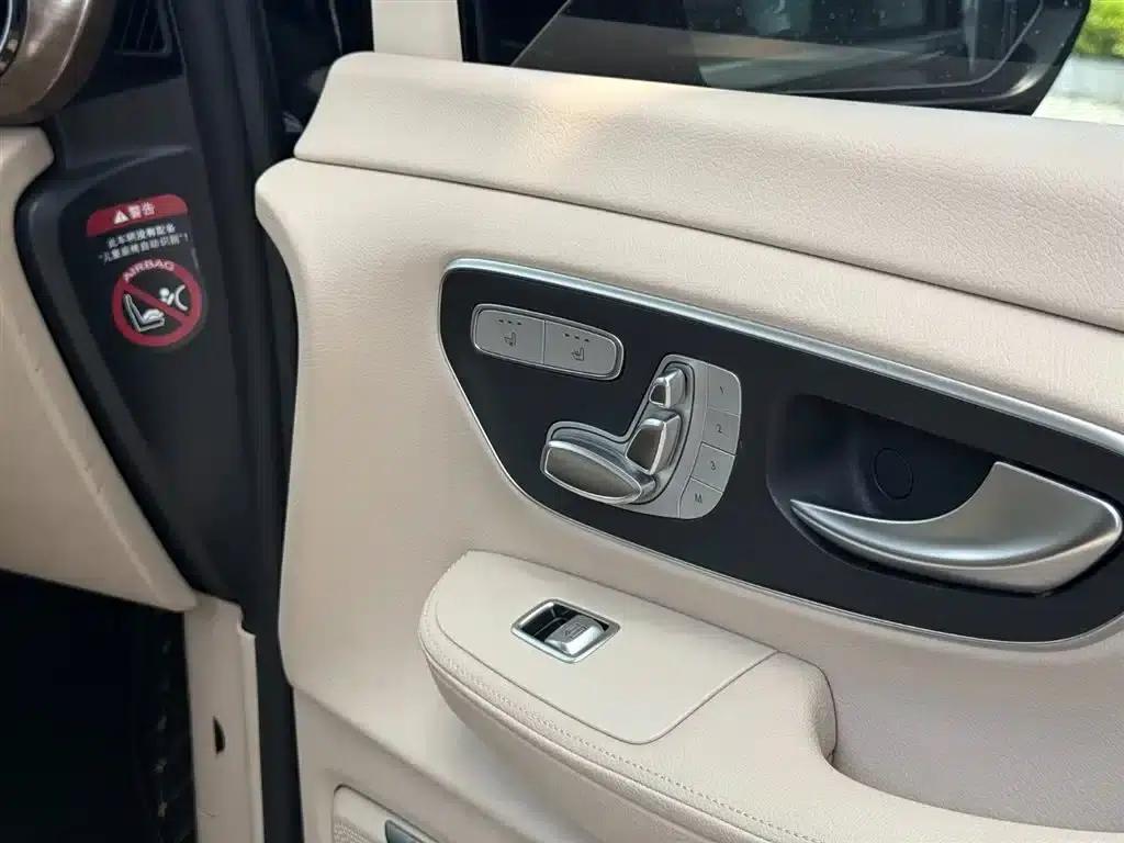 Mercedes-Benz V-Class 2022 V 260 L Long Wheelbase Premium Edition — миниатюра 33