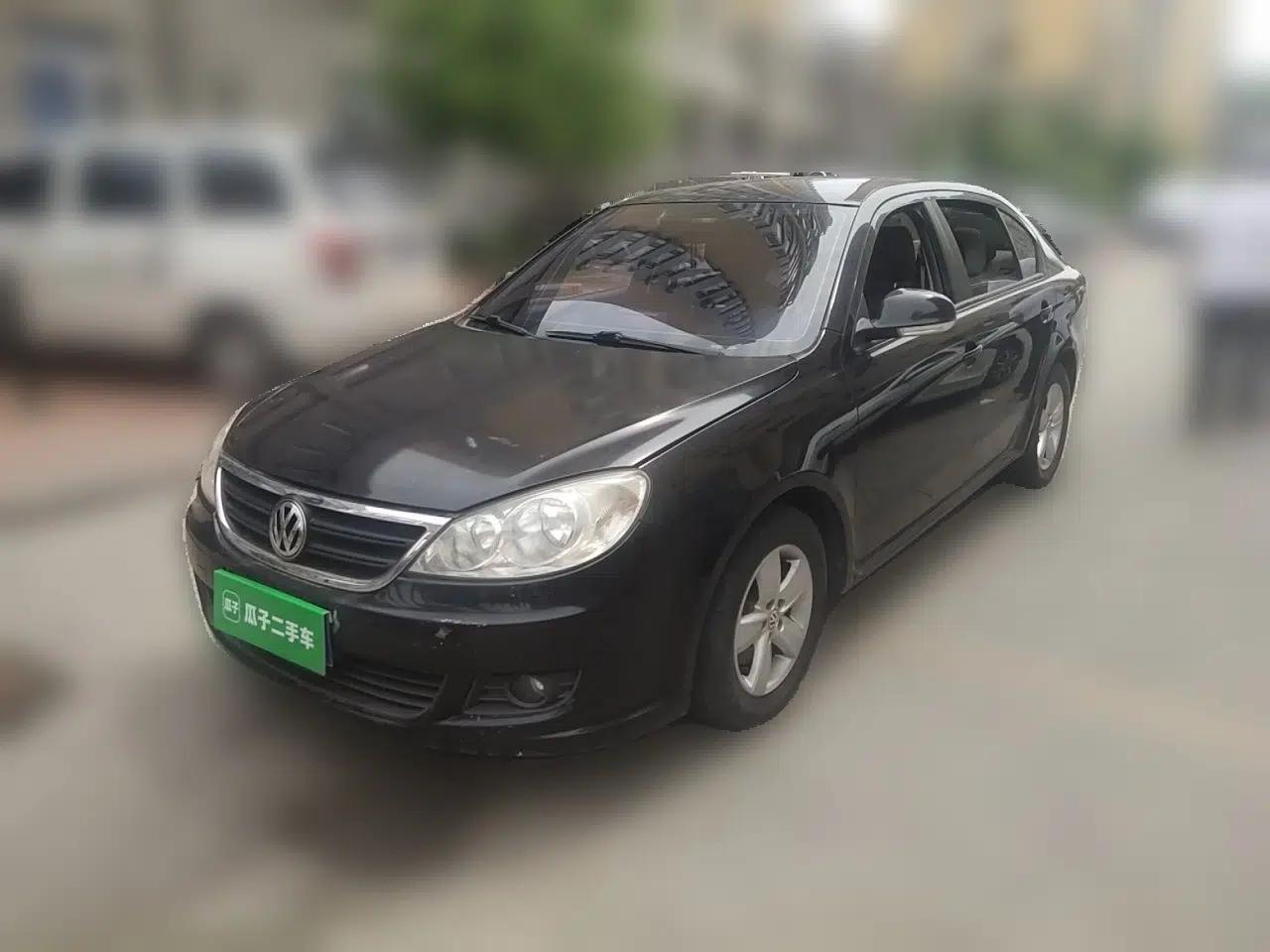 Volkswagen Lavida 2013 Classic 1.6L Manual Fashion Edition — миниатюра 1
