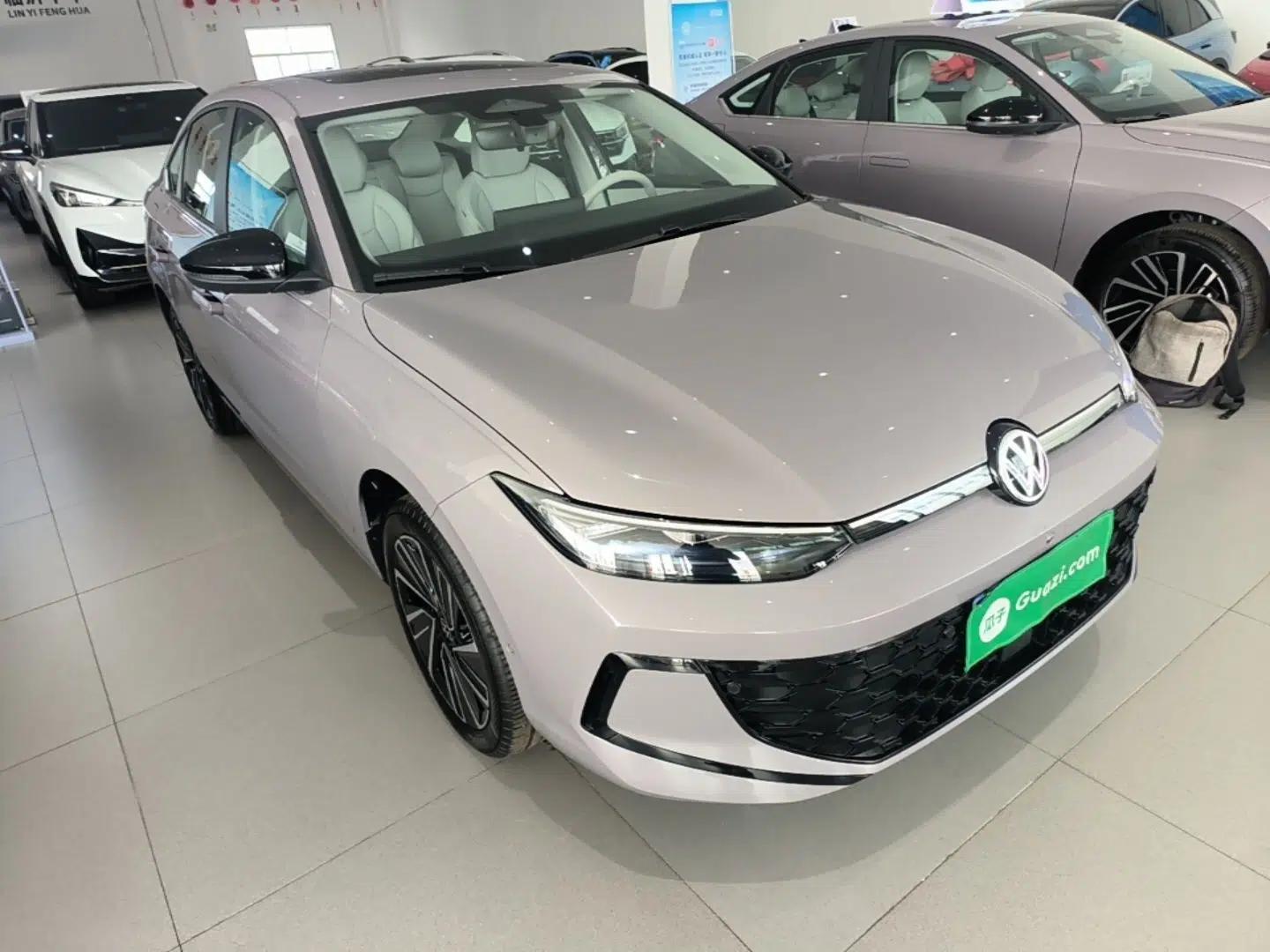 Volkswagen Lavida 2026 Pro 300TSI Starry Zhi Yi Edition — миниатюра 3