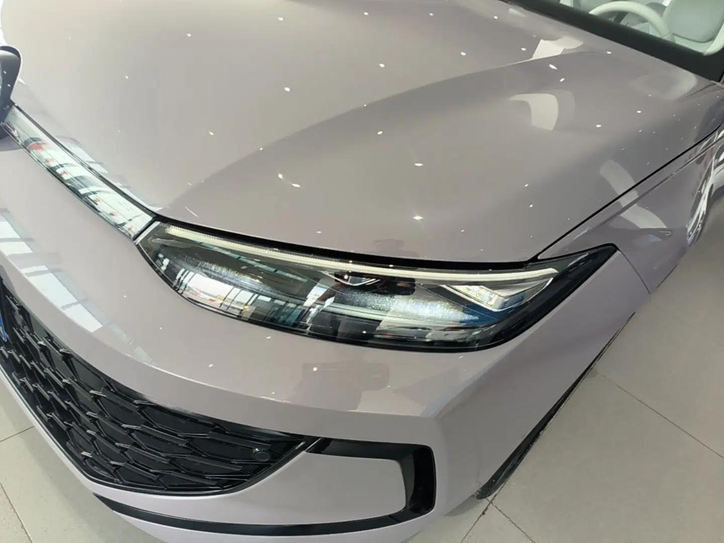Volkswagen Lavida 2026 Pro 300TSI Starry Zhi Yi Edition — миниатюра 8