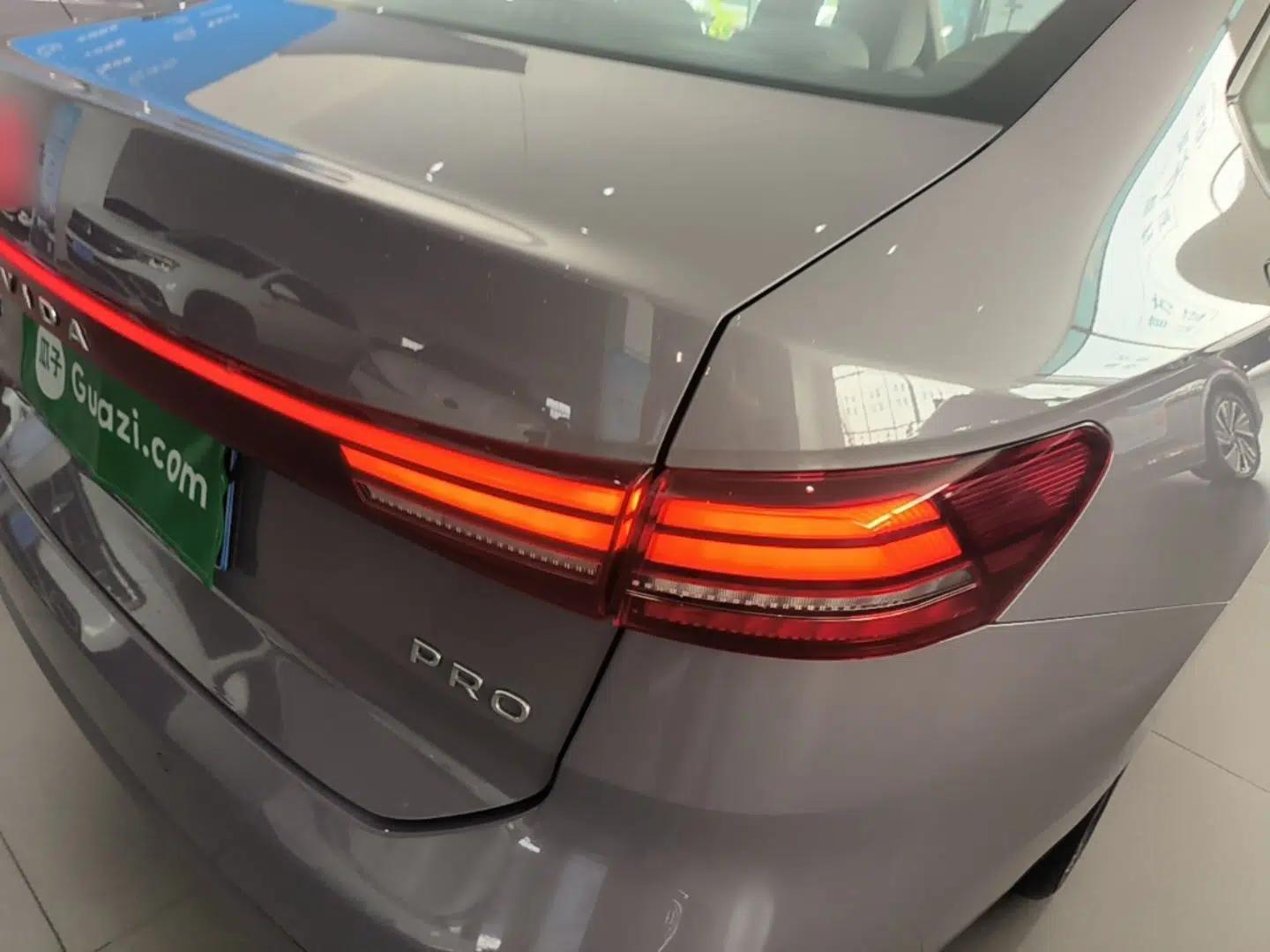 Volkswagen Lavida 2026 Pro 300TSI Starry Zhi Yi Edition — миниатюра 9