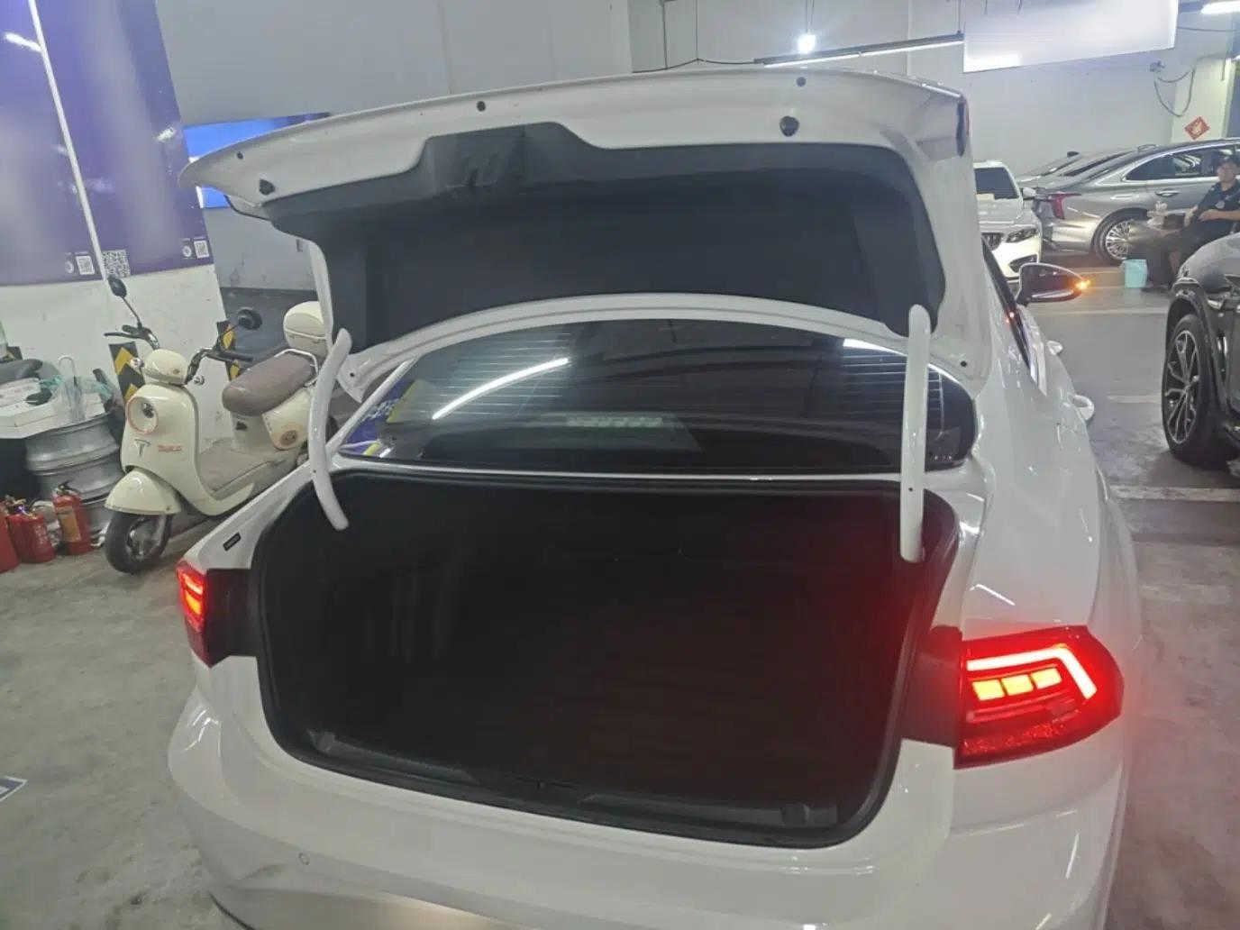 Volkswagen Lamando 2021 280TSI DSG Comfort Edition — миниатюра 22