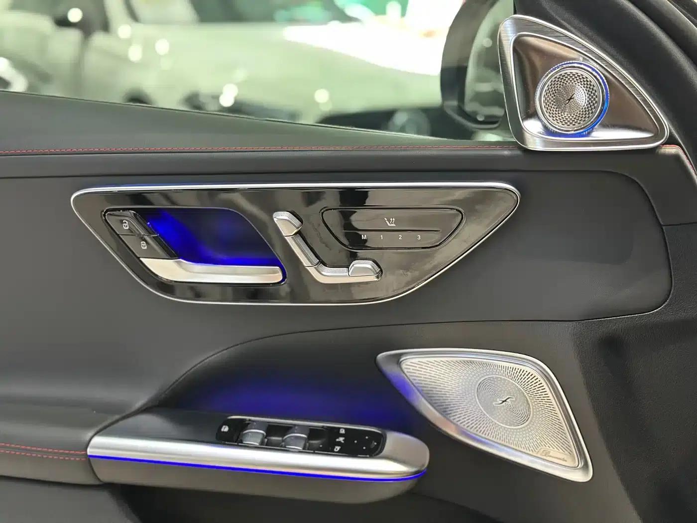 2024 Mercedes-Benz C-Class AMG C 43 4MATIC Estate Special Edition — миниатюра 6