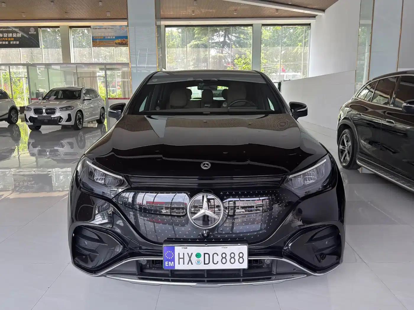 Mercedes-Benz EQE SUV 2024 500 4MATIC Luxury Edition — миниатюра 2