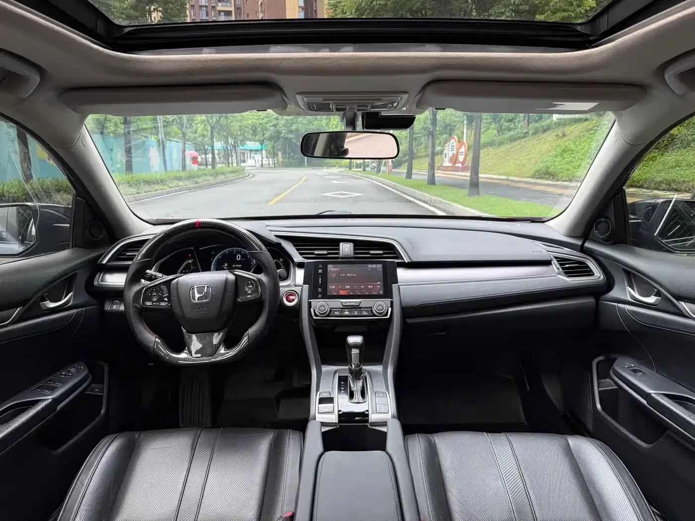 2016 Civic 220TURBO CVT Premium Edition — миниатюра 11
