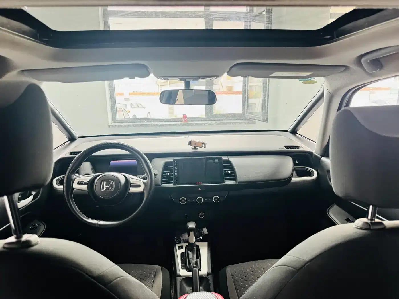 Honda Fit 2022 1.5L CVT Trendy Sunroof Edition — миниатюра 4