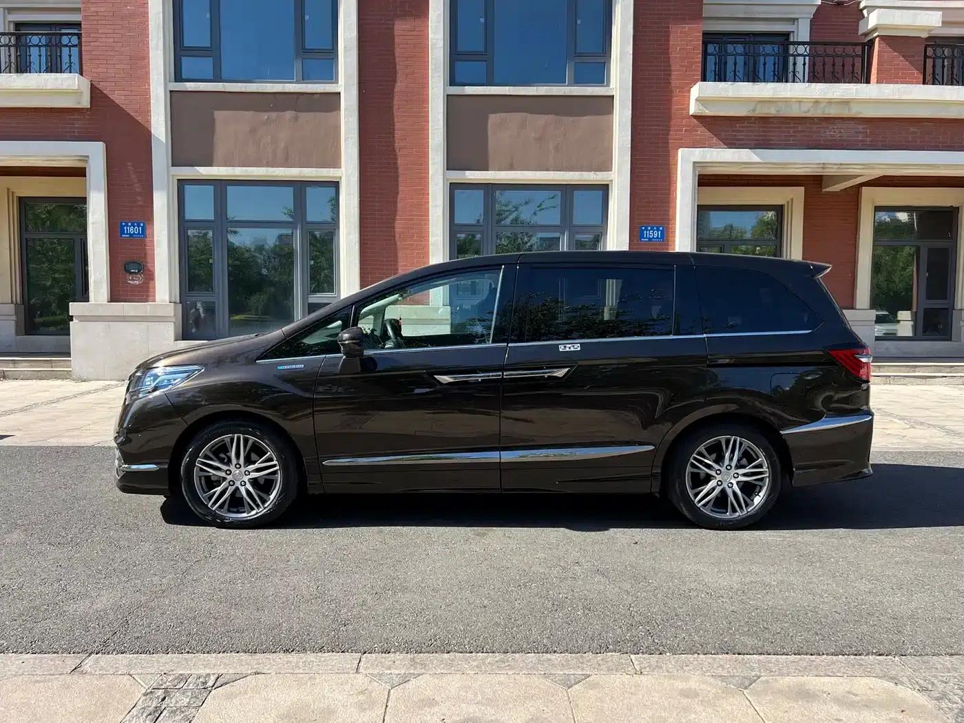 Elysion 2019 2.0L Hybrid Luxury Edition — миниатюра 4