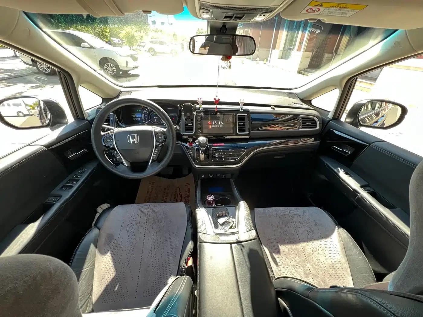 Elysion 2019 2.0L Hybrid Luxury Edition — миниатюра 9