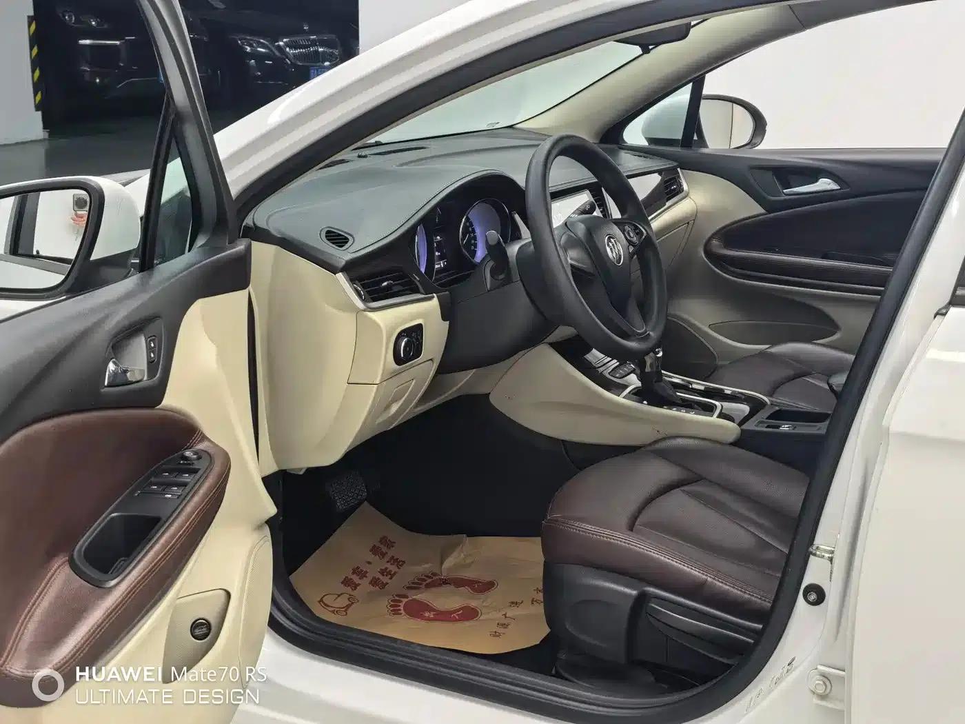 Buick Verano 2018 Sedan 15S Automatic Entry-Level — миниатюра 6