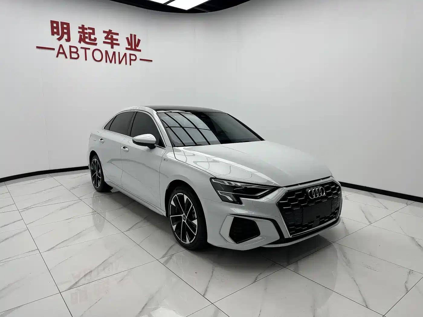2022 Audi A3 A3L Limousine 35 TFSI Fashion Sport — миниатюра 3