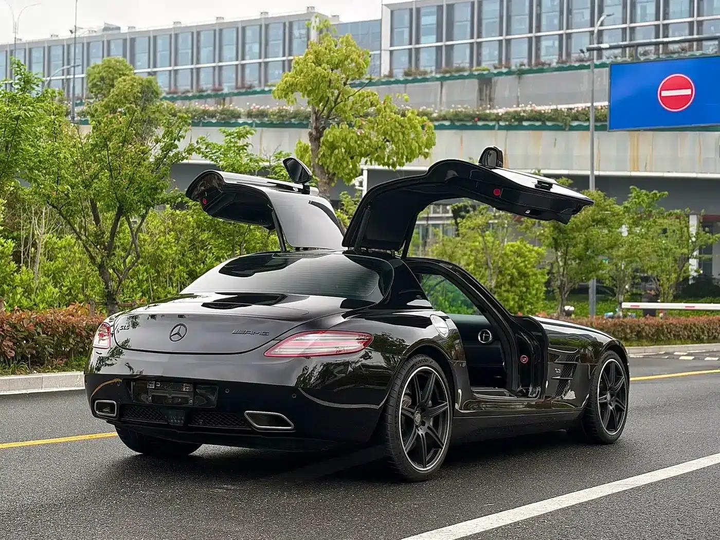 2011 Mercedes-Benz SLS AMG — миниатюра 4