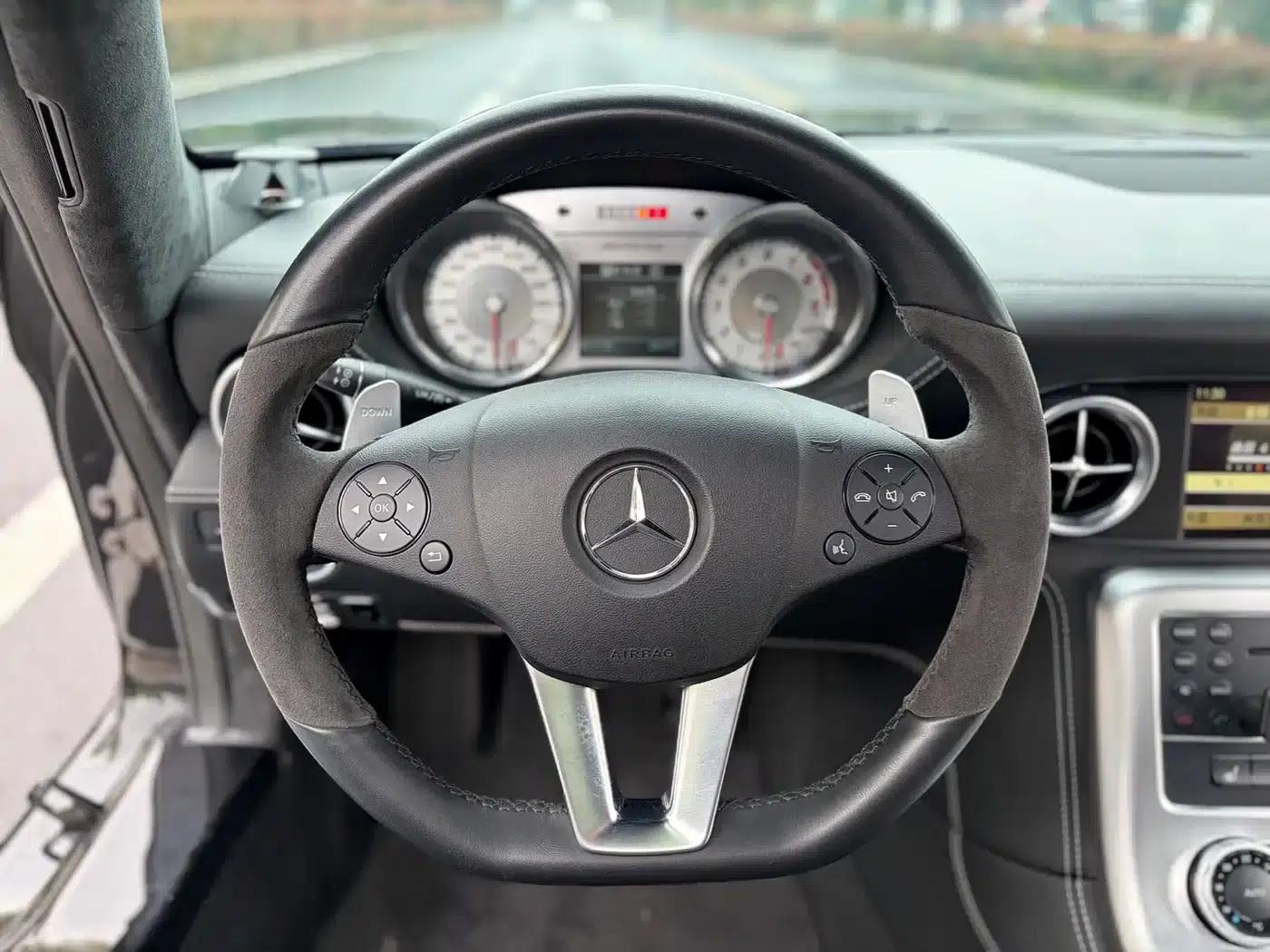 2011 Mercedes-Benz SLS AMG — миниатюра 6