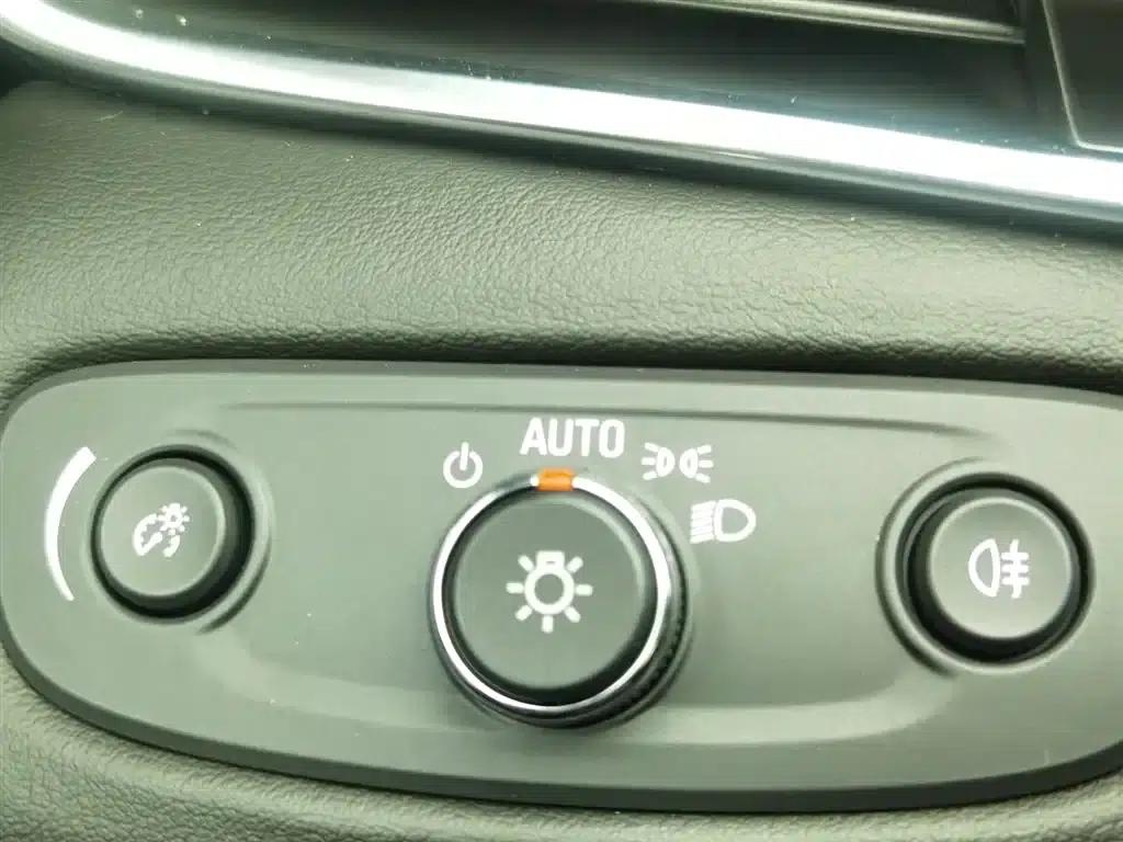 Buick LaCrosse 2020 652T Luxury Edition — миниатюра 21
