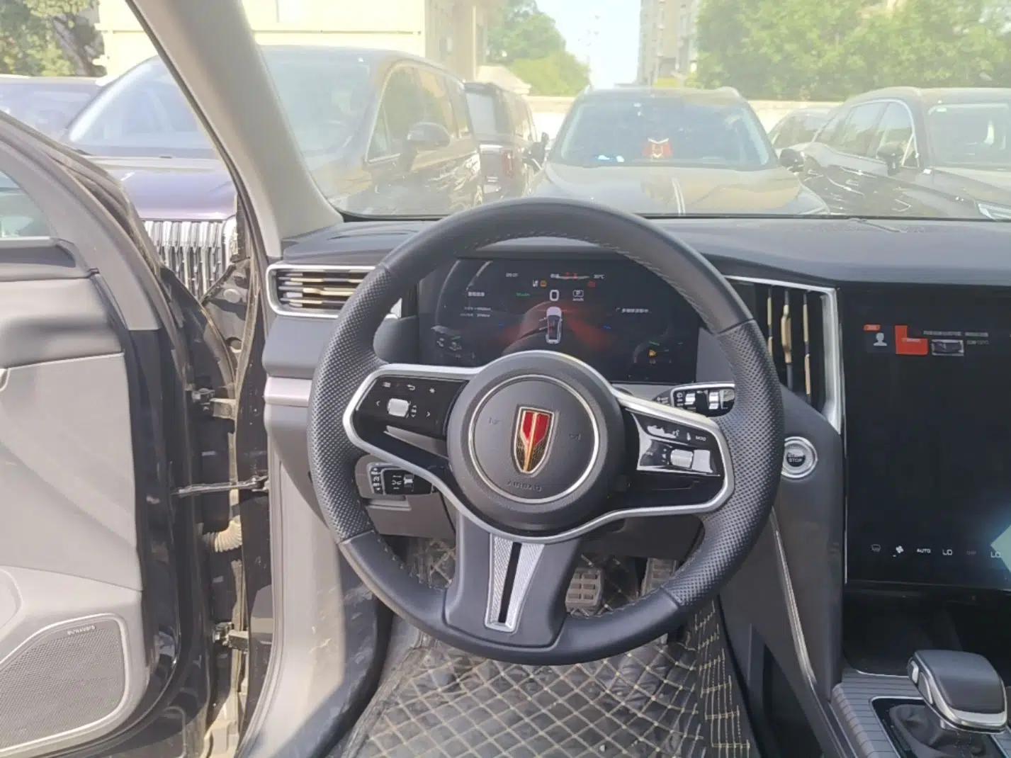 Hongqi HS7 PHEV 2024 2.0T PHEV Four-Wheel Drive Flagship Edition 6 Seats — миниатюра 13