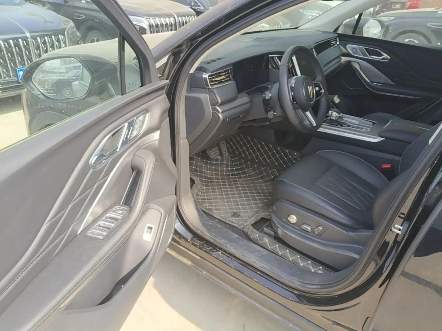 Hongqi HS7 PHEV 2024 2.0T PHEV Four-Wheel Drive Flagship Edition 6 Seats — миниатюра 18