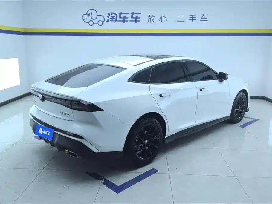 Changan UNI-V 2024 1.5T Premium Edition — миниатюра 3