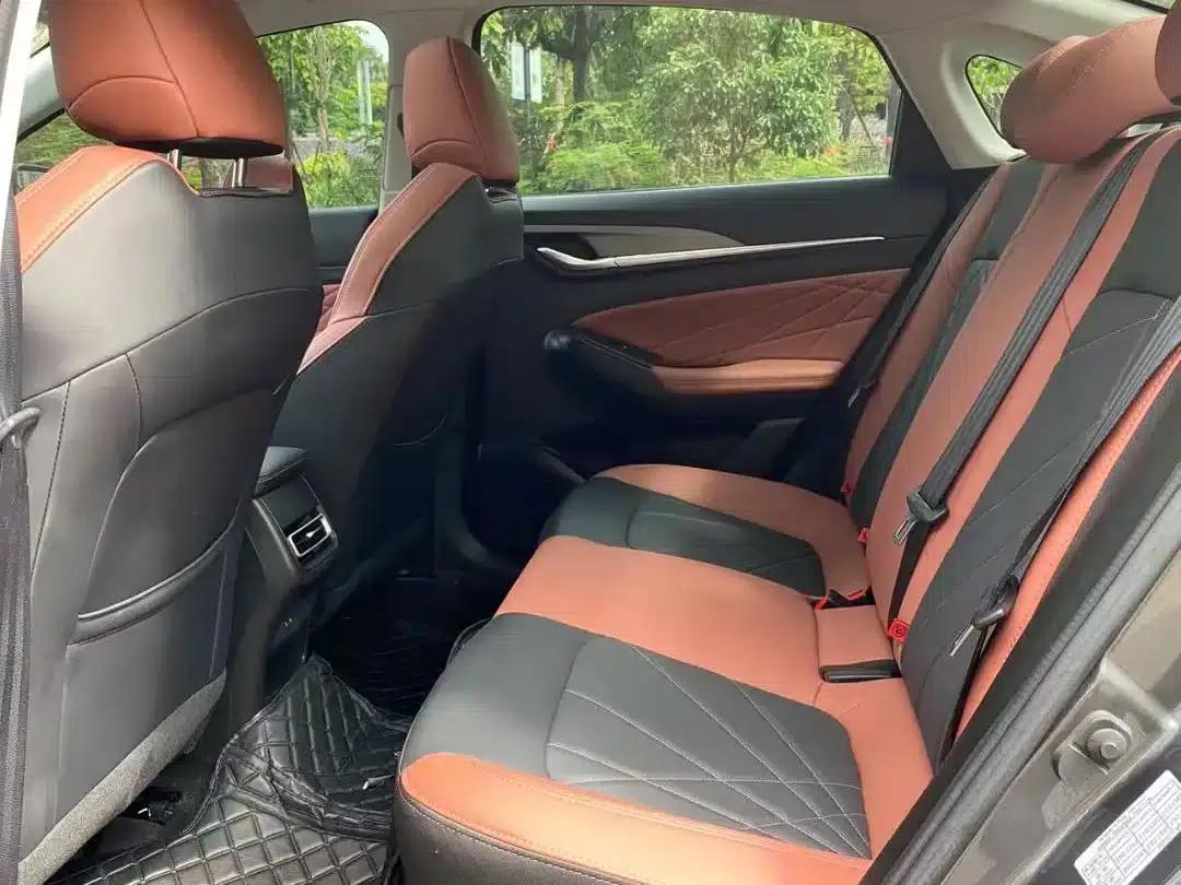 Changan Eado 2023 Enjoy Edition PLUS Blue Whale NE 1.4T GDI DCT Premium Edition — миниатюра 4