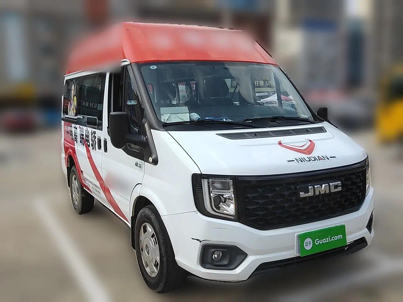JMC Fushun 2022 2.0T Manual Multi-Function Passenger Vehicle Short Wheelbase Mid-Height Roof 6-Seater — миниатюра 3