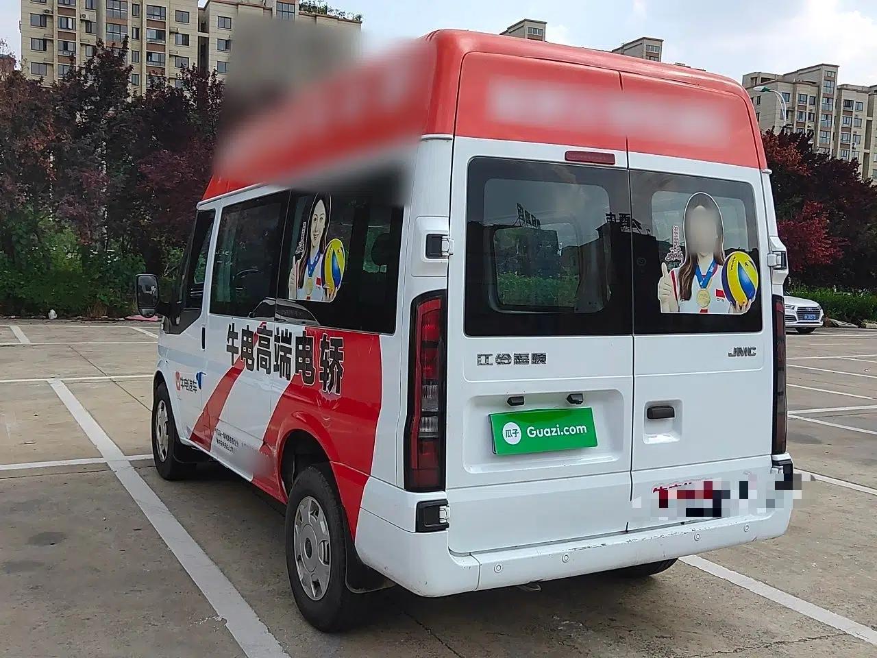 JMC Fushun 2022 2.0T Manual Multi-Function Passenger Vehicle Short Wheelbase Mid-Height Roof 6-Seater — миниатюра 4