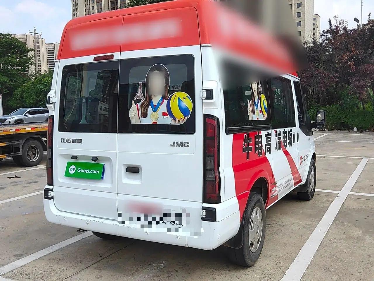 JMC Fushun 2022 2.0T Manual Multi-Function Passenger Vehicle Short Wheelbase Mid-Height Roof 6-Seater — миниатюра 6