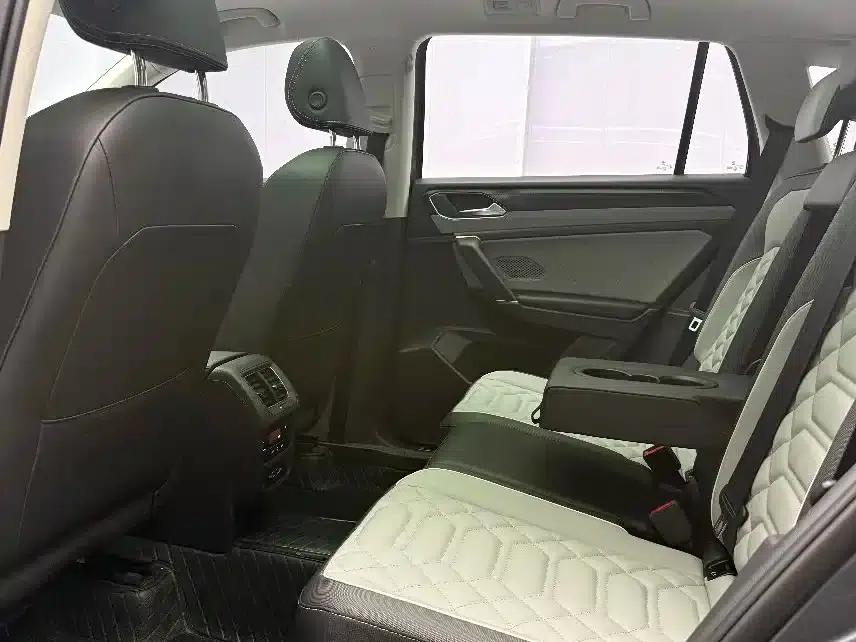 Tayron 2023 280TSI 2WD Luxury Plus Advanced Edition — миниатюра 15