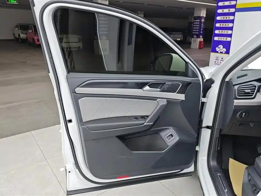 Tayron 2024 330TSI 2WD Luxury Plus Advanced Edition — миниатюра 7