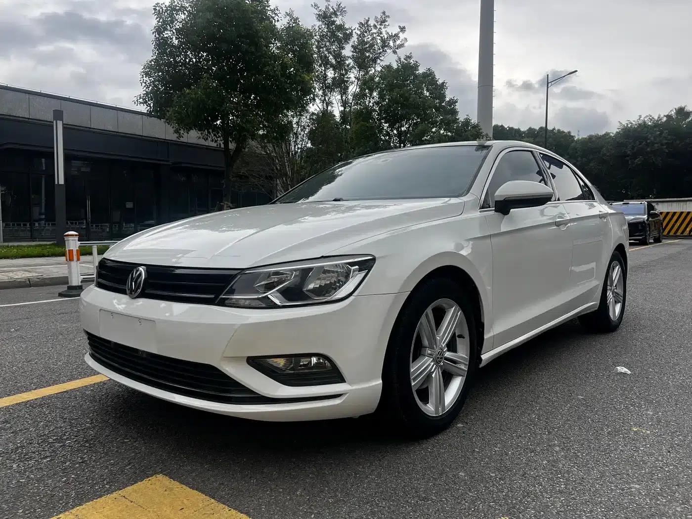 Lamando 2015 280TSI DSG Comfort Edition — миниатюра 1