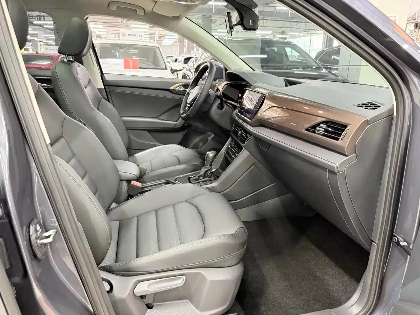 Tharu 2022 280TSI 2WD Luxury Edition — миниатюра 10