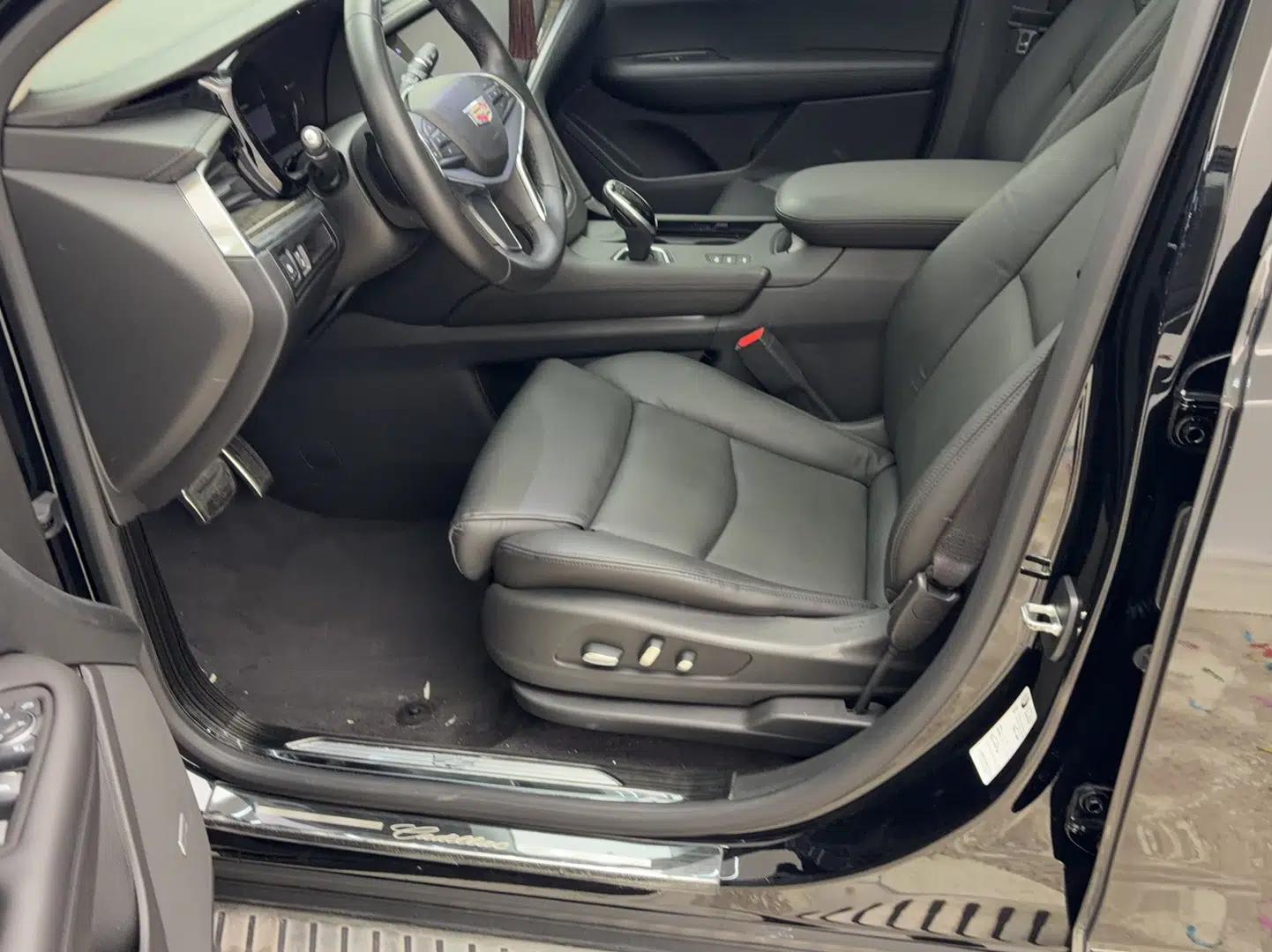 Cadillac XT5 2017 Anniversary Edition 28T Four-Wheel Drive Luxury Model — миниатюра 15