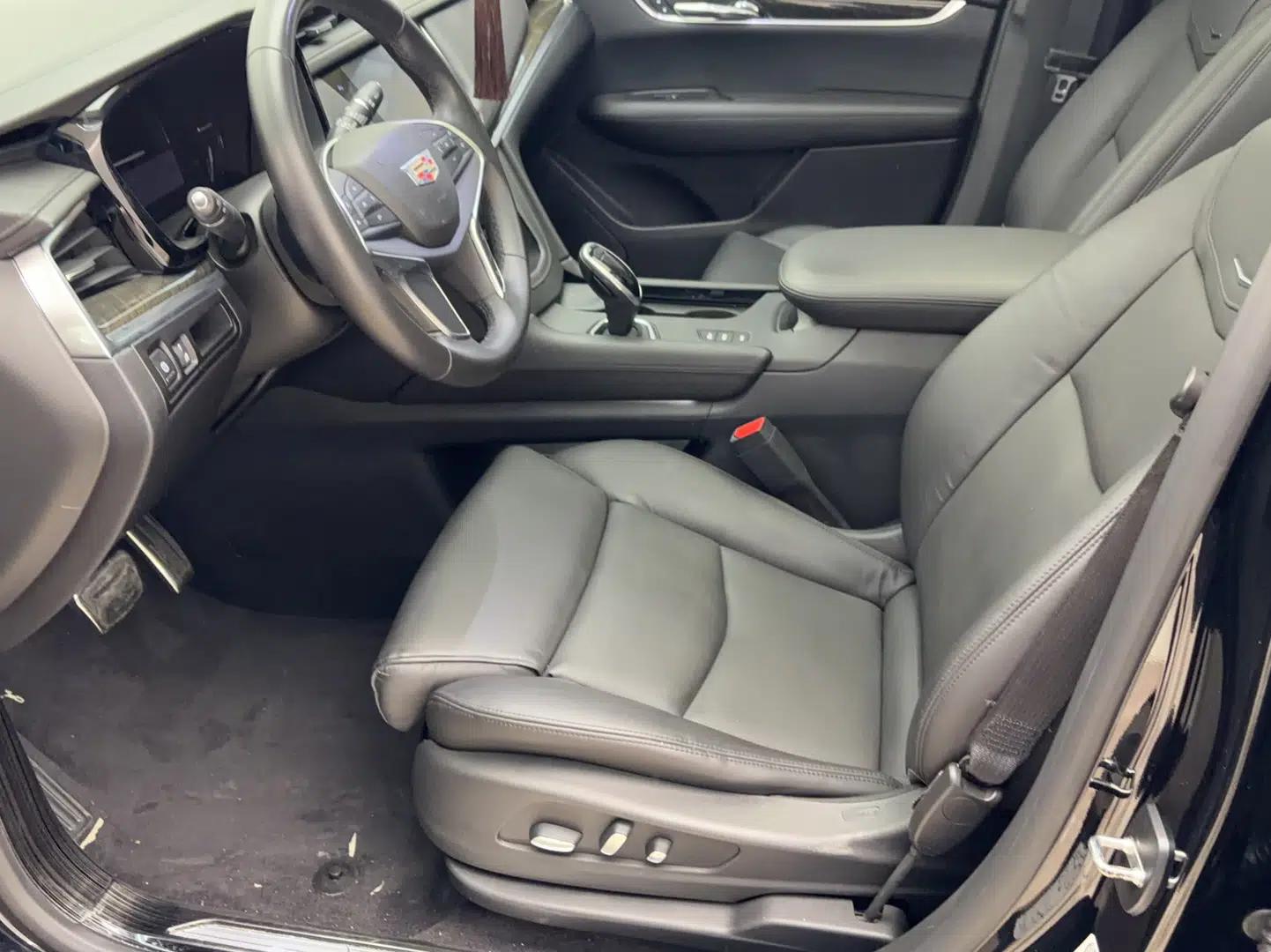 Cadillac XT5 2017 Anniversary Edition 28T Four-Wheel Drive Luxury Model — миниатюра 19