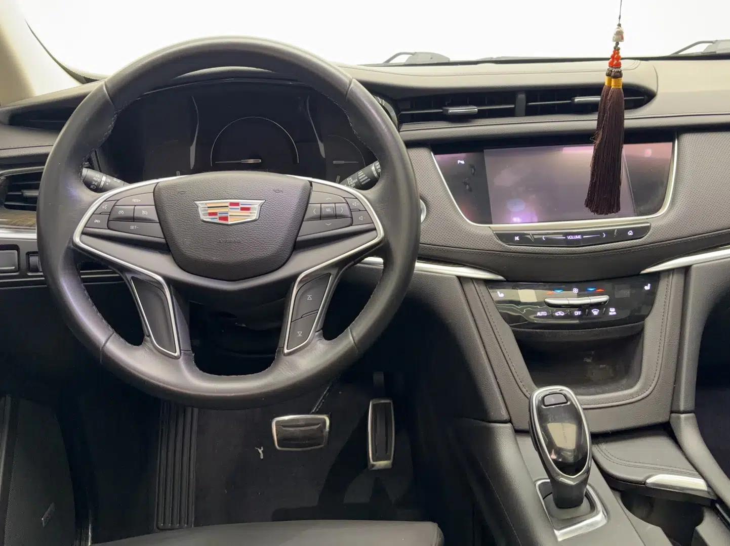 Cadillac XT5 2017 Anniversary Edition 28T Four-Wheel Drive Luxury Model — миниатюра 22