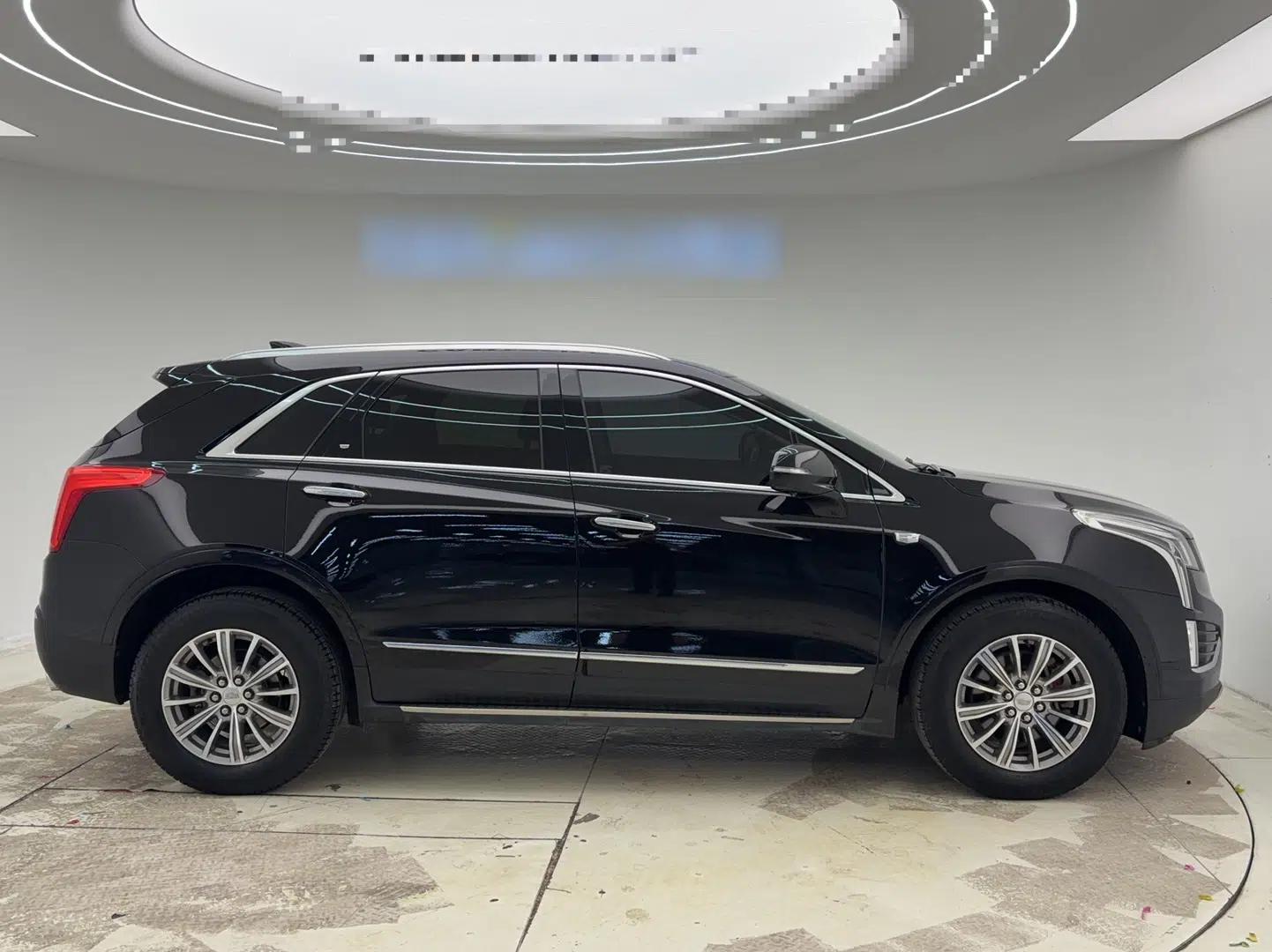 Cadillac XT5 2017 Anniversary Edition 28T Four-Wheel Drive Luxury Model — миниатюра 5