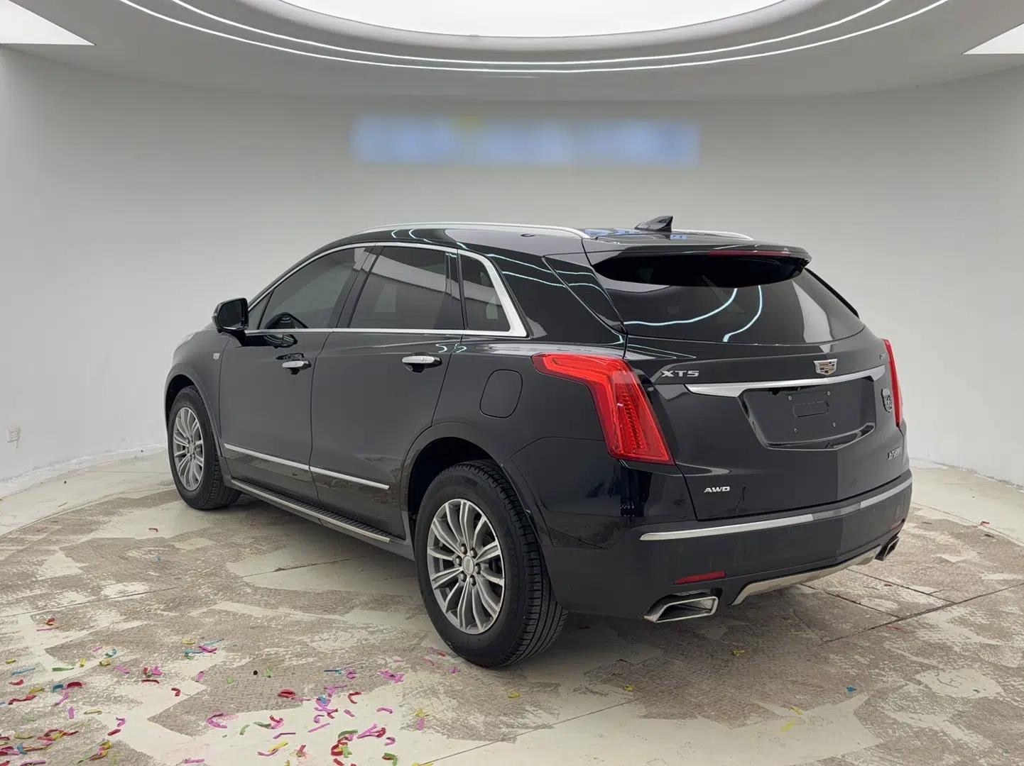 Cadillac XT5 2017 Anniversary Edition 28T Four-Wheel Drive Luxury Model — миниатюра 8