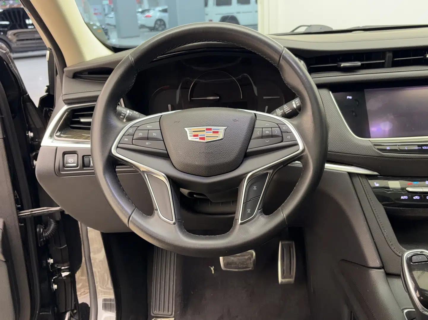 Cadillac XT5 2017 Anniversary Edition 28T Four-Wheel Drive Luxury Model — миниатюра 10